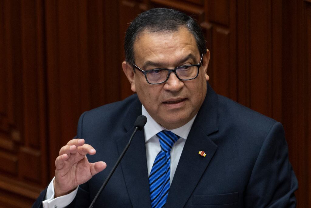 El renunciado primer ministro del Perú, Alberto Otárola, durante un discurso ante el congreso en la ciudad de Lima.
