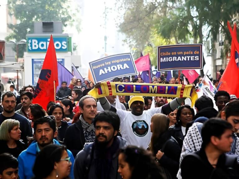 Comunidades migrantes acusan discriminación tras exclusión de multas por no votar: “Crea ciudadanías de segunda categoría”