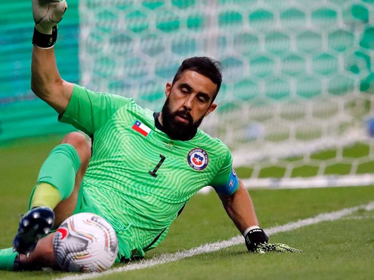 Claudio Bravo descarta no ser considerado por Eduardo Berizzo en La Roja: "Dejen que el tiempo y las circunstancias hagan lo demás"