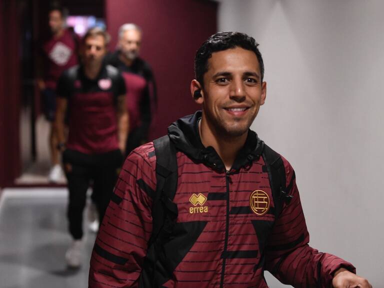 Es chileno, llegó a Argentina para ser entrenador y hoy prepara a Lanús para enfrentar a la U en Copa Sudamericana: la historia de Sebastián Mardones