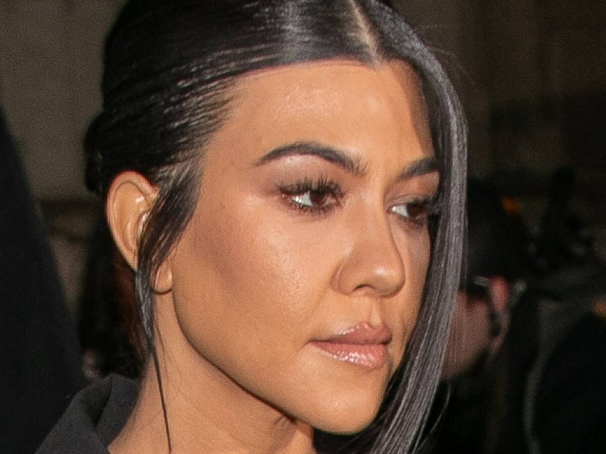 Kourtney Kardashian fue atacada por compartir foto haciéndole campaña a Kanye West