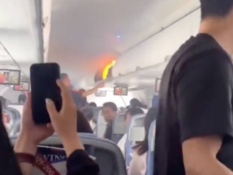 Incendio en pleno vuelo obliga a aterrizaje de emergencia en China