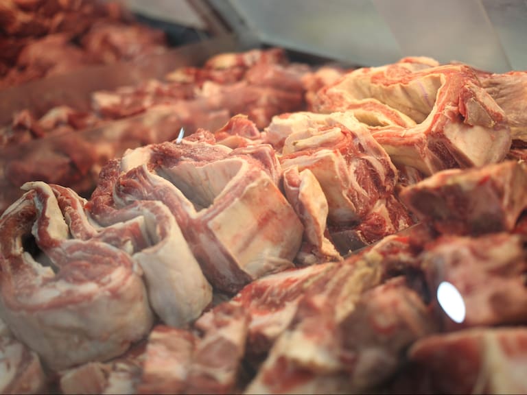 Ministro de Agricultura llamó a cotizar el precio de las carnes: «Estamos muy bien abastecidos»