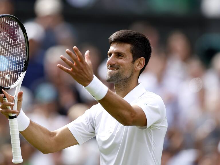 Novak Djokovic arrasó con su rival en Wimbledon y chocará con el verdugo de Tabilo en la tercera ronda
