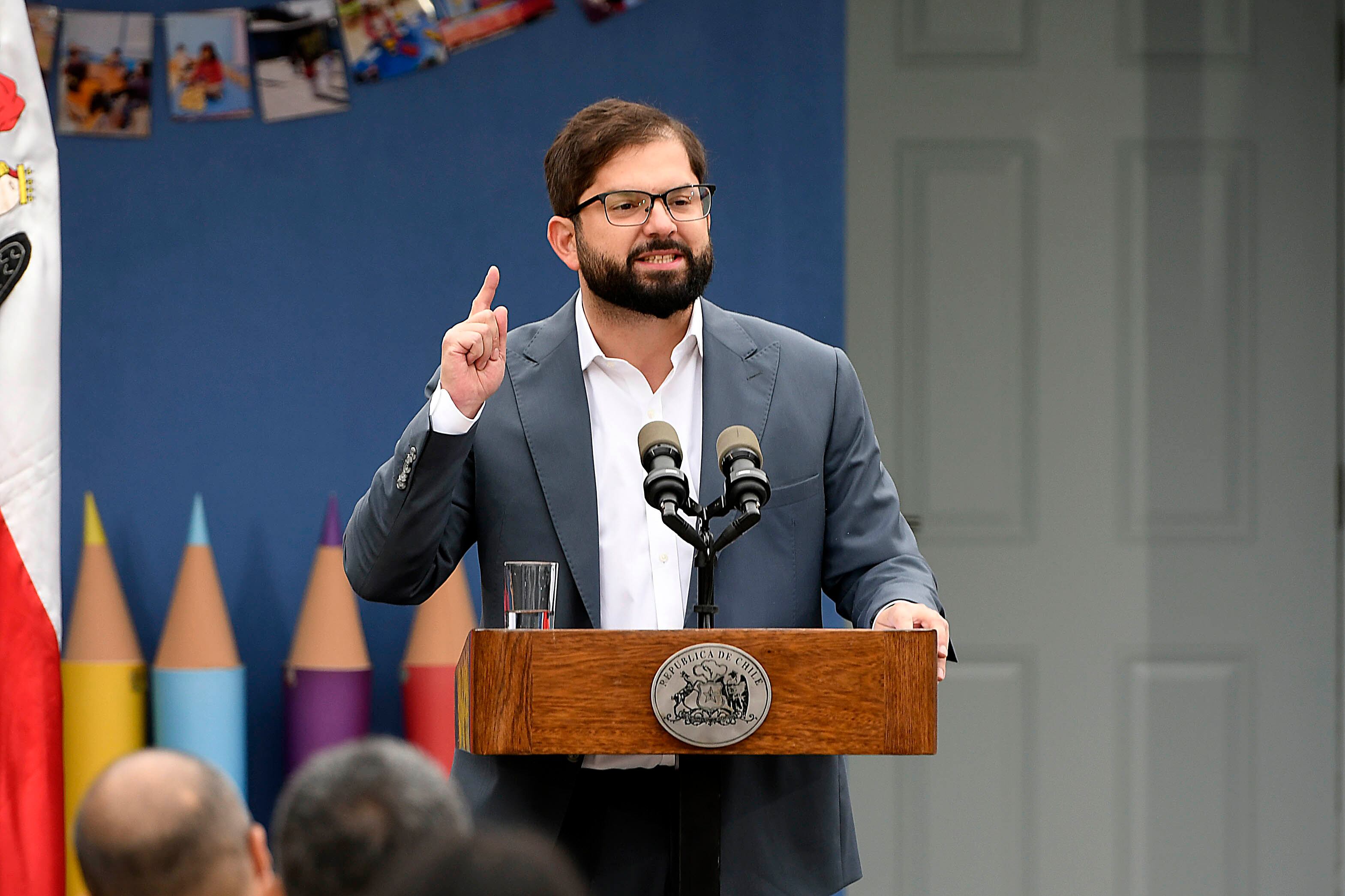 Agencia Uno | Imagen de archivo del Presidente Gabriel Boric, junto a otras autoridades, danndo inicio al año escolar 2024 en la Región de Valparaíso