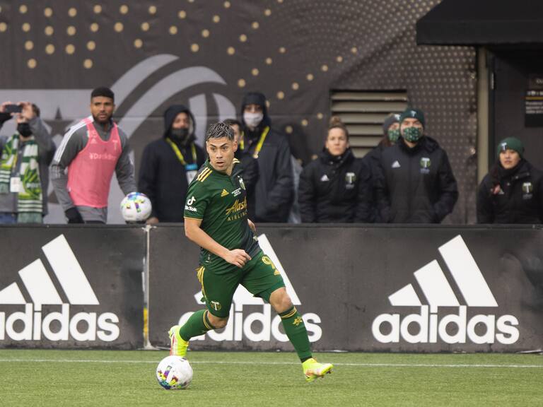 Revelan importante donación de Felipe Mora para las familias afectadas por los incendios en Quilpué