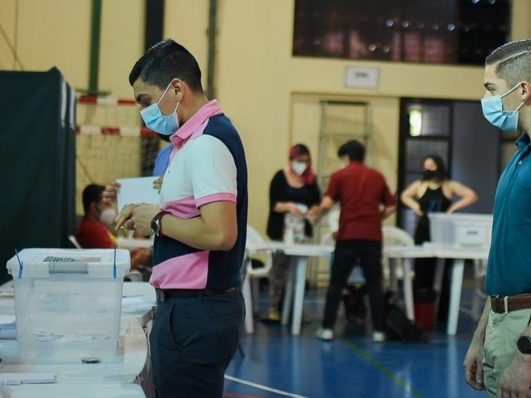 Segunda vuelta tuvo observadores internacionales presenciales y también se dispuso de un espacio virtual