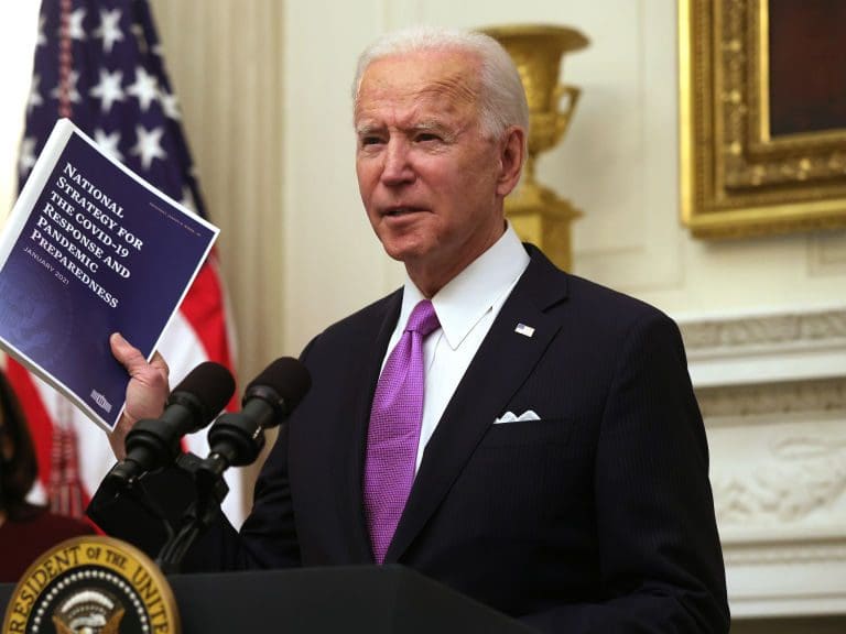 PCR al día y cuarentena al llegar: Gobierno de Joe Biden impulsó su nuevo plan de salud para extranjeros que deseen arribar a Estados Unidos