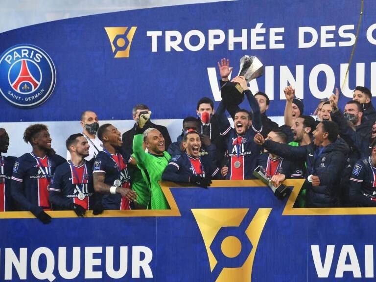 PSG se consagró campeón de la Supercopa de Francia tras vencer 2-1 al Olympique de Marsella