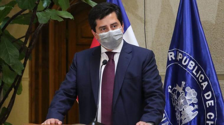 06 DE OCTUBRE DE 2021/VALPARAISOEl senador y presidente de la Comisión de Constitución, Pedro Araya, ofrece un punto de prensa, en donde informa que la instancia aprobó en general el proyecto de indulto a presos del estallido social.
FOTO: LEONARDO RUBILAR CHANDIA/AGENCIAUNO