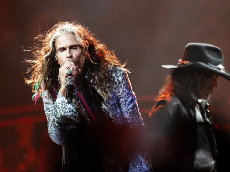 PHILADELPHIA, PENNSYLVANIA - SEPTEMBER 02: (L-R) Steven Tyler and Joe Perry of Aerosmith perform live on stage at the Wells Fargo Center on September 02, 2023 in Philadelphia, Pennsylvania. (Photo by Lisa Lake/Getty Images)