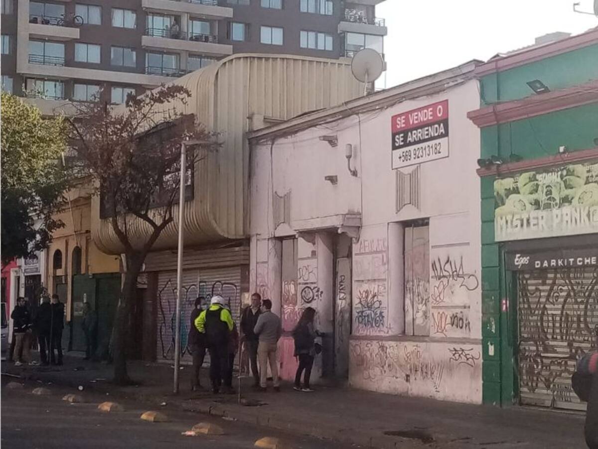 Tráfico, secuestro y delitos violentos: las marcas de la última casa desalojada por toma ilegal en Santiago este jueves