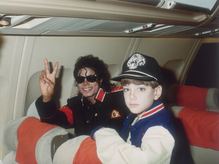 Denunciante de Michael Jackson se pronuncia en redes tras estreno de su película: “Nuestros abusadores son elogiados...”