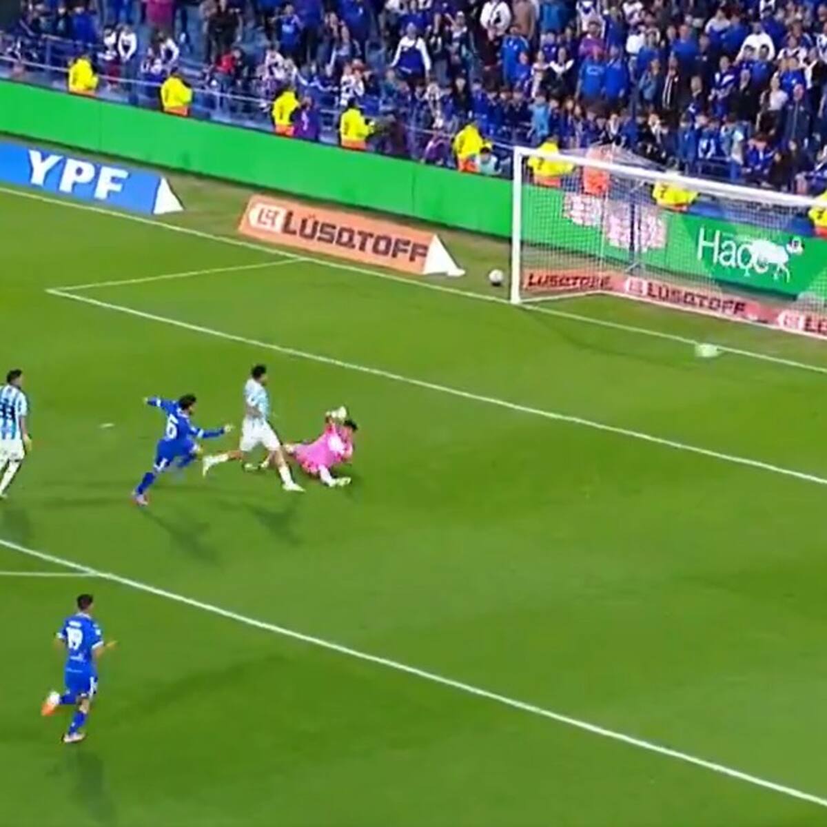 Cerró el partido: así fue el primer gol de Diego Valdés con la camiseta de Vélez en Argentina
