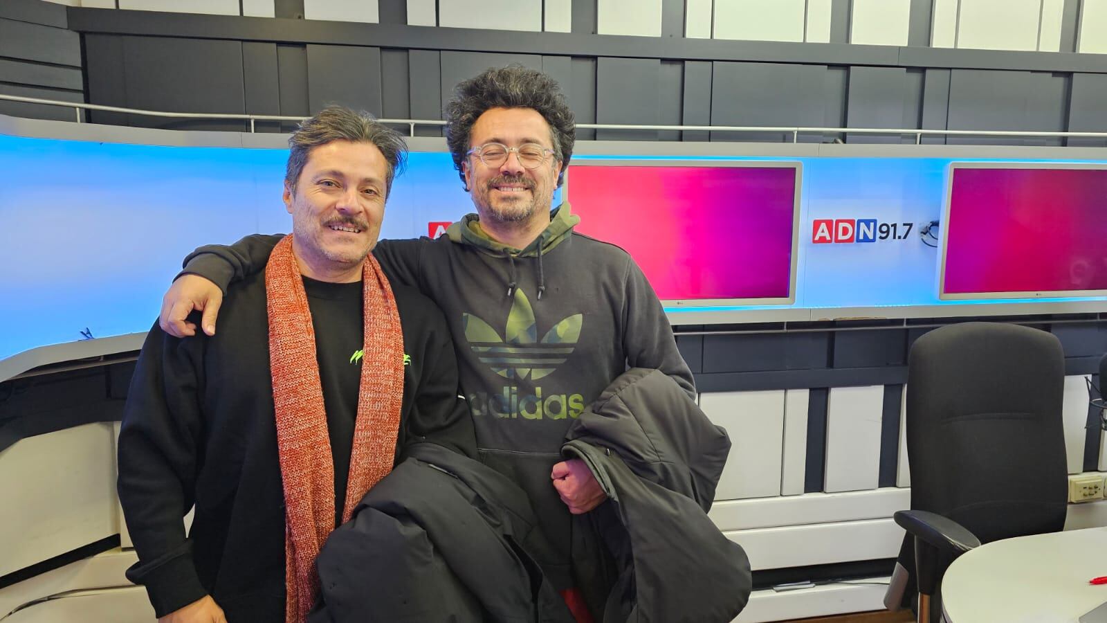 Hermanos Ilabaca sobre su show de lanzamiento en Teatro Oriente: “Tratamos de hacer un repaso por estéticas que autorizan que hagamos música”