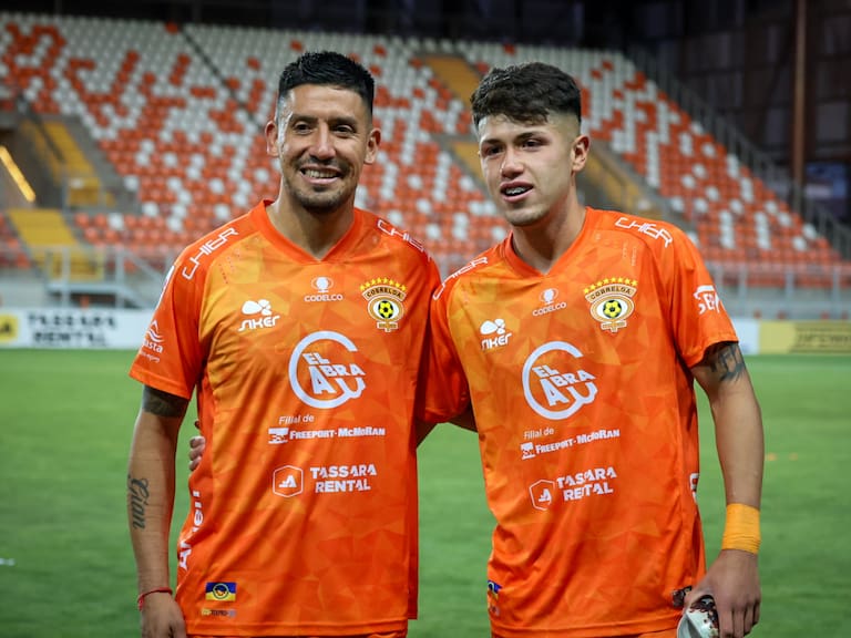 “Hay que tener personalidad para jugar acá”: Padre e hijo festejaron en cancha la goleada de Cobreloa en la Primera B