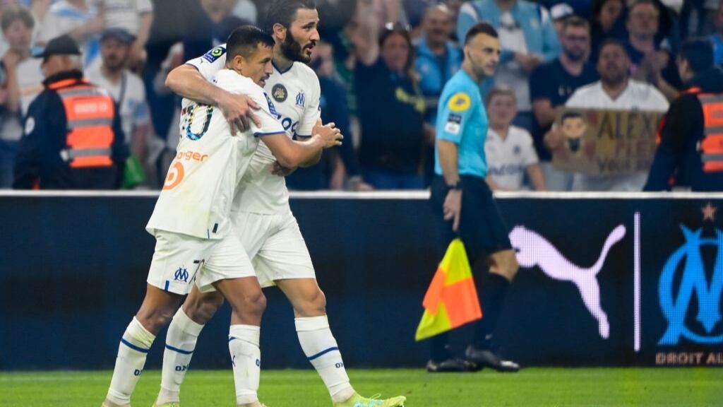 El eufórico pedido de relator en Francia tras el gol de Alexis Sánchez ante el Auxerre