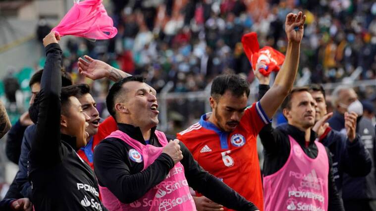 Gary Medel: "Lo sufrimos juntos ante Bolivia. No nos vamos a rendir y vamos a seguir luchando"