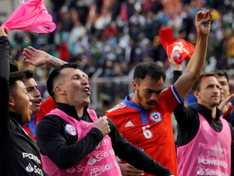 Gary Medel: "Lo sufrimos juntos ante Bolivia. No nos vamos a rendir y vamos a seguir luchando"
