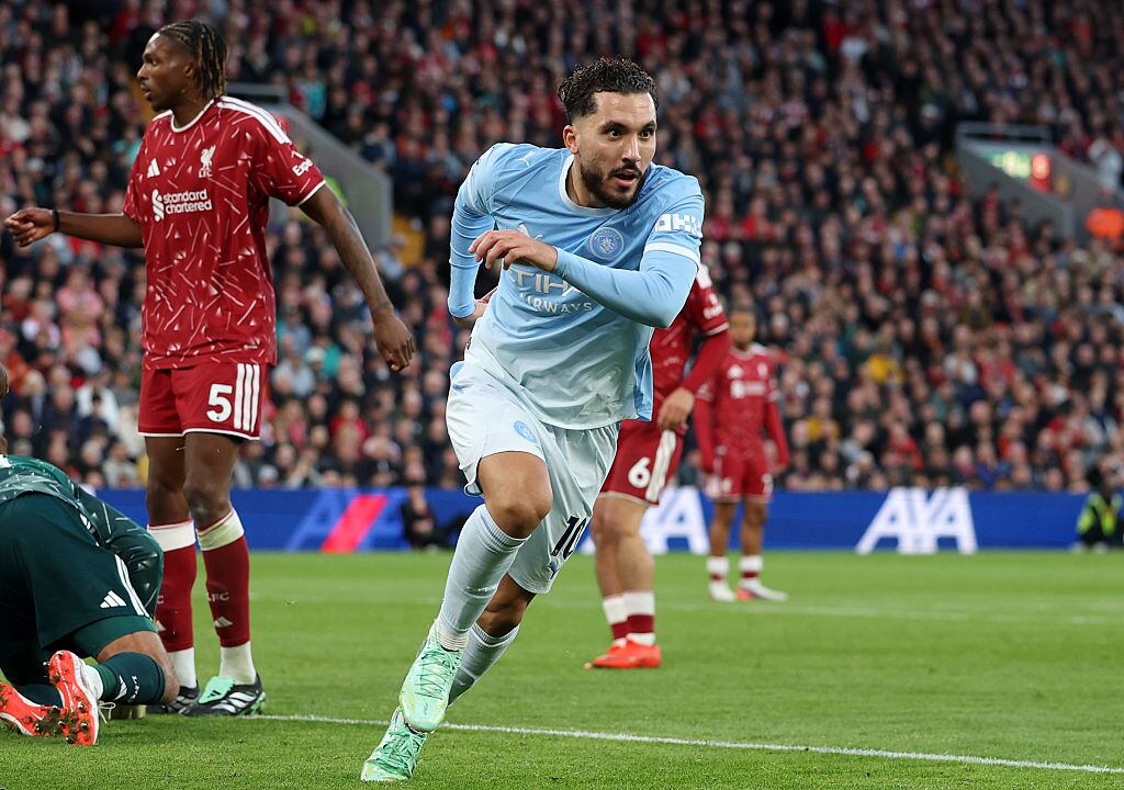 No afloja: Manchester City vence a Liverpool y sigue con campaña perfecta en Premier League
