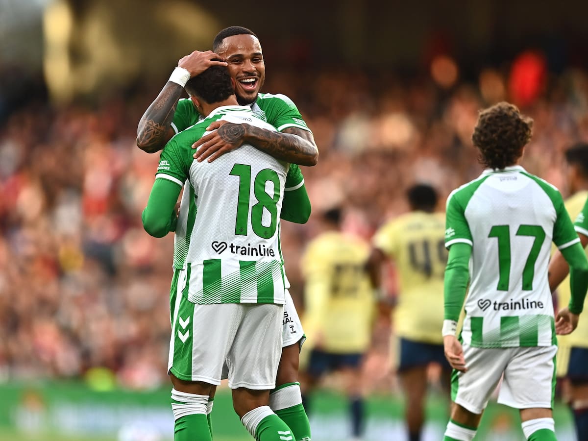 El golazo con que el Real Betis de Pellegrini venció al campeón de la Premier League en partido amistoso