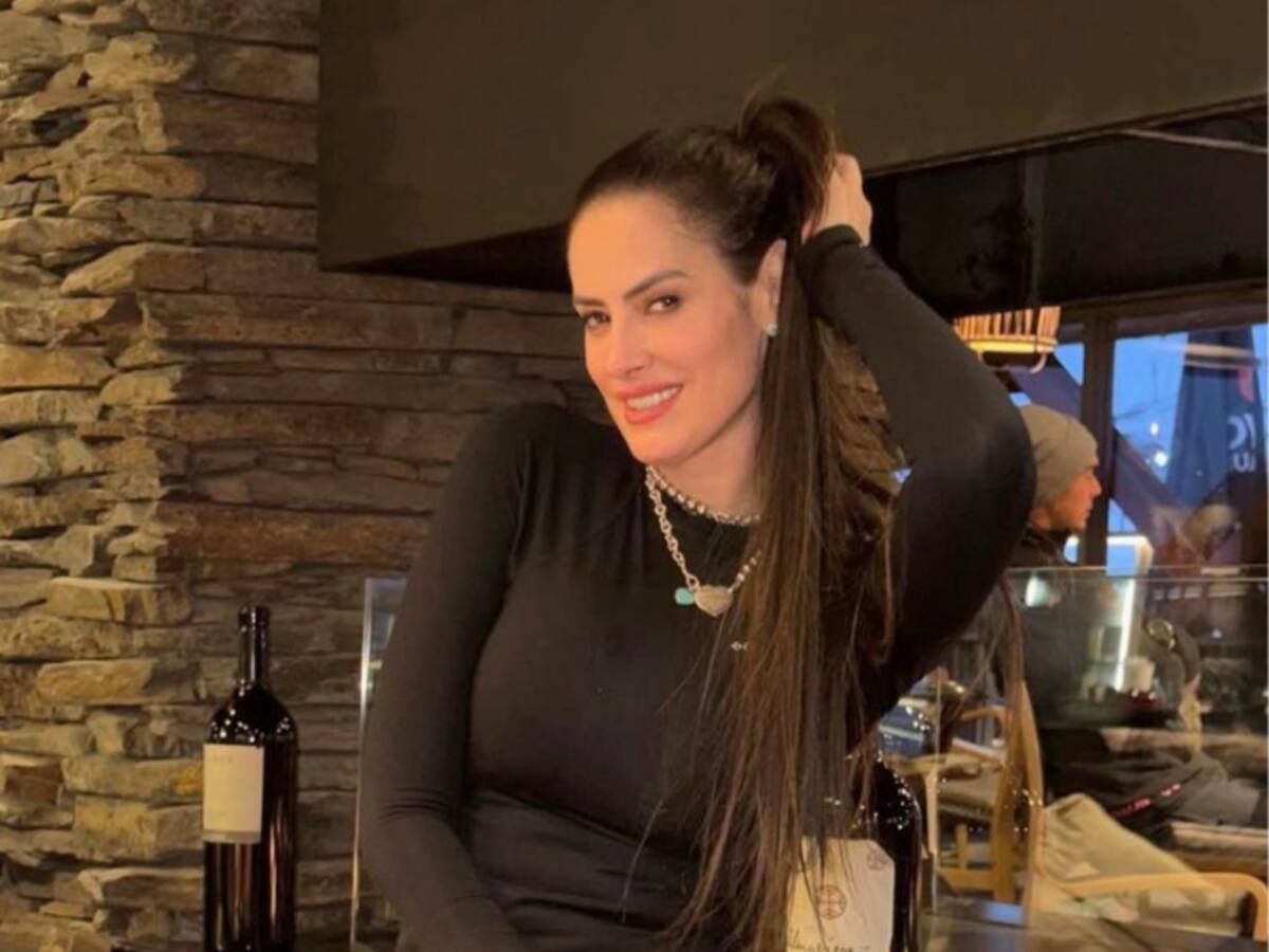 Quitó una de las armas y resultó con heridas en su cara: Adriana Barrientos sufre violento portonazo a plena luz del día