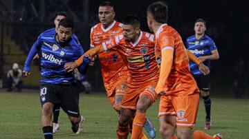¿Otro más al escritorio? Cobreloa podría denunciar a Huachipato por “espionaje” a Jorge Almirón