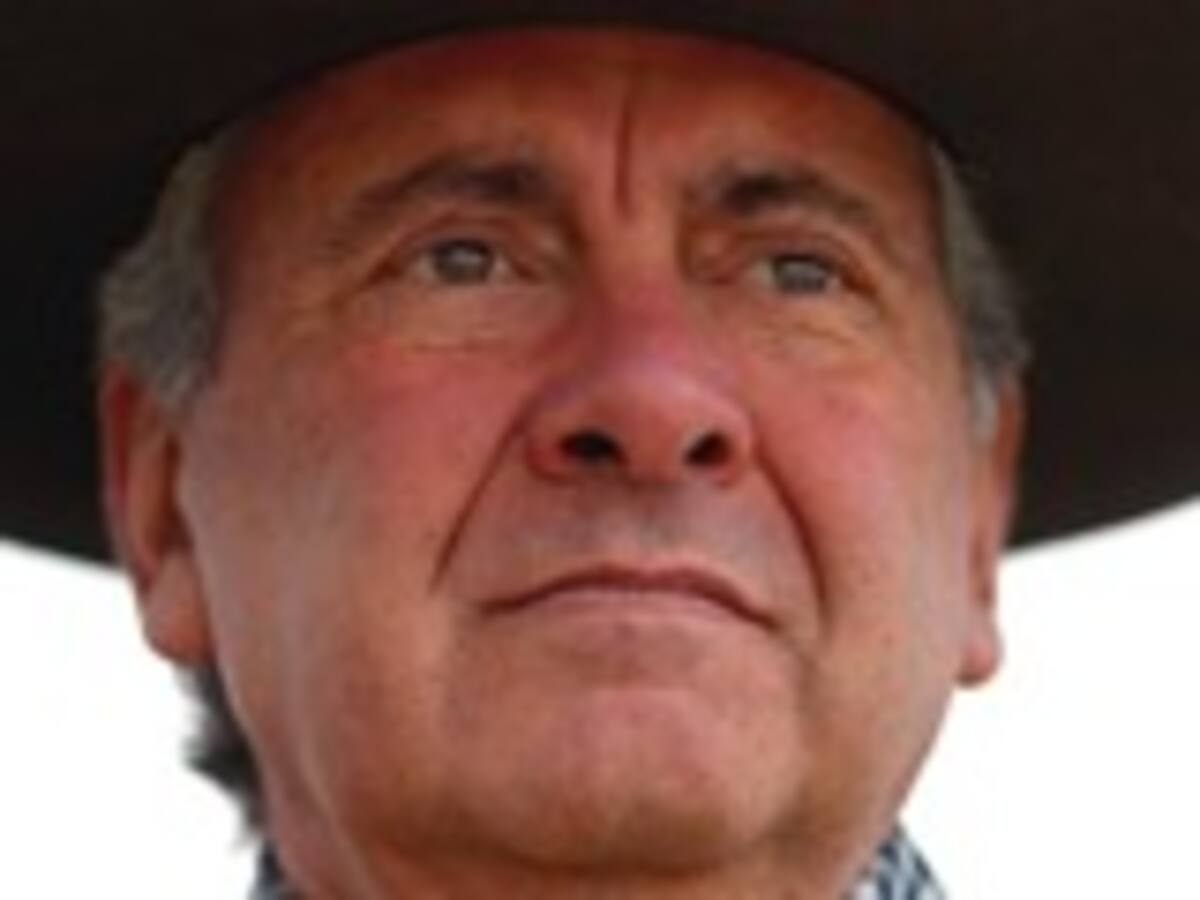 Denuncian millonario negocio inmobiliario de Pedro Sabat