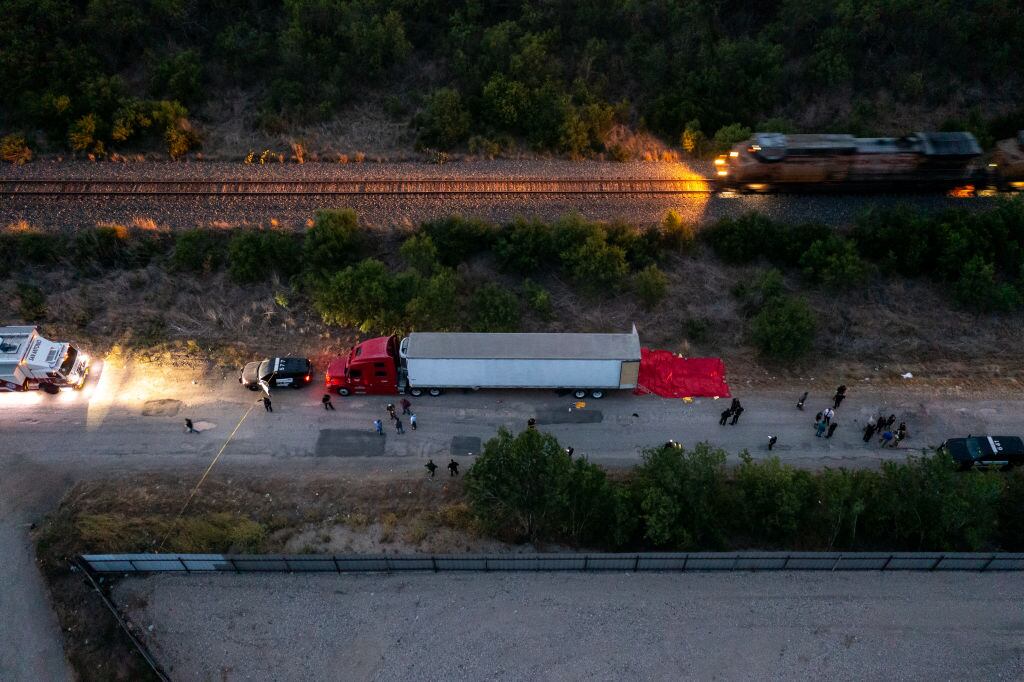 El camión en que murieron encerrados 57 migrantes en el estado de Texas