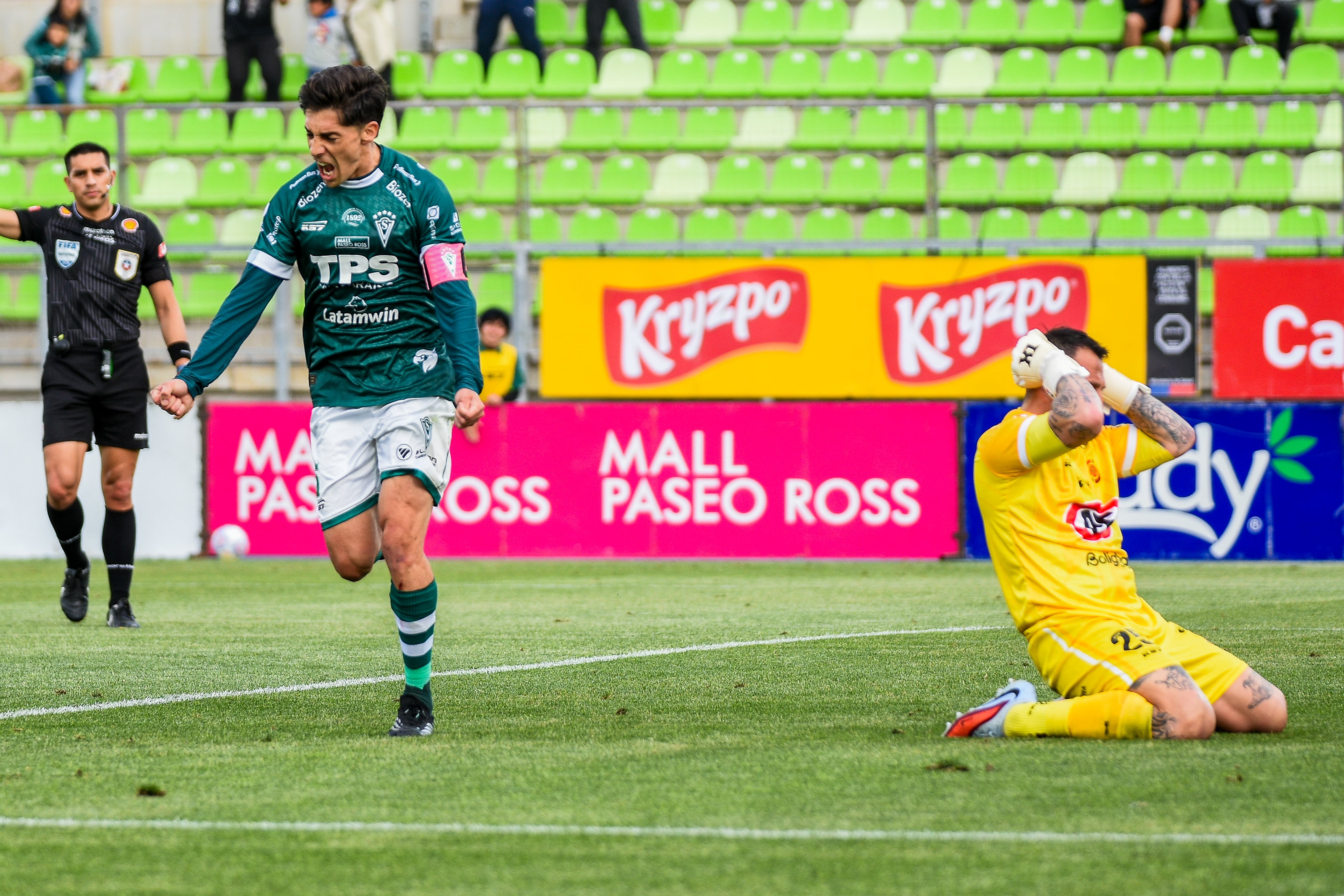 Golpe directo al ascenso y descenso en la Primera B: Santiago Wanderers golea a Rangers y remece la tabla