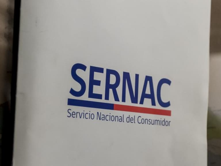 Sernac oficia a Tenpo por problemas en preventa de entradas para concierto de Daddy Yankee