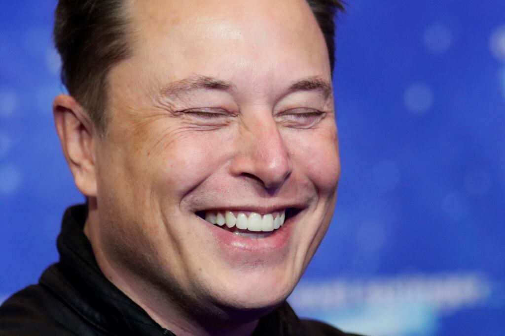 BERLIN, GERMANY DECEMBER 01:  SpaceX owner and Tesla CEO Elon Musk poses on the red carpet of the Axel Springer Award 2020 on December 01, 2020 in Berlin, Germany.  (Photo by Hannibal Hanschke-Pool/Getty Images)