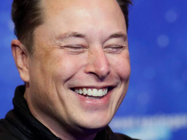 BERLIN, GERMANY DECEMBER 01: SpaceX owner and Tesla CEO Elon Musk poses on the red carpet of the Axel Springer Award 2020 on December 01, 2020 in Berlin, Germany. (Photo by Hannibal Hanschke-Pool/Getty Images)