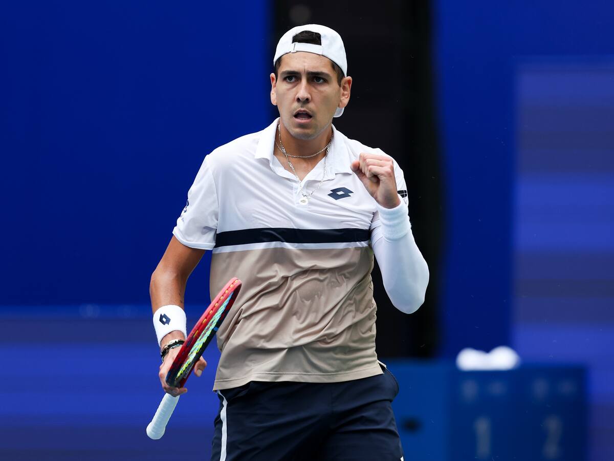 Alejandro Tabilo se mete en semifinales del ATP 250 de Chengdú con sólida remontada y vuelve al top 100 del ranking