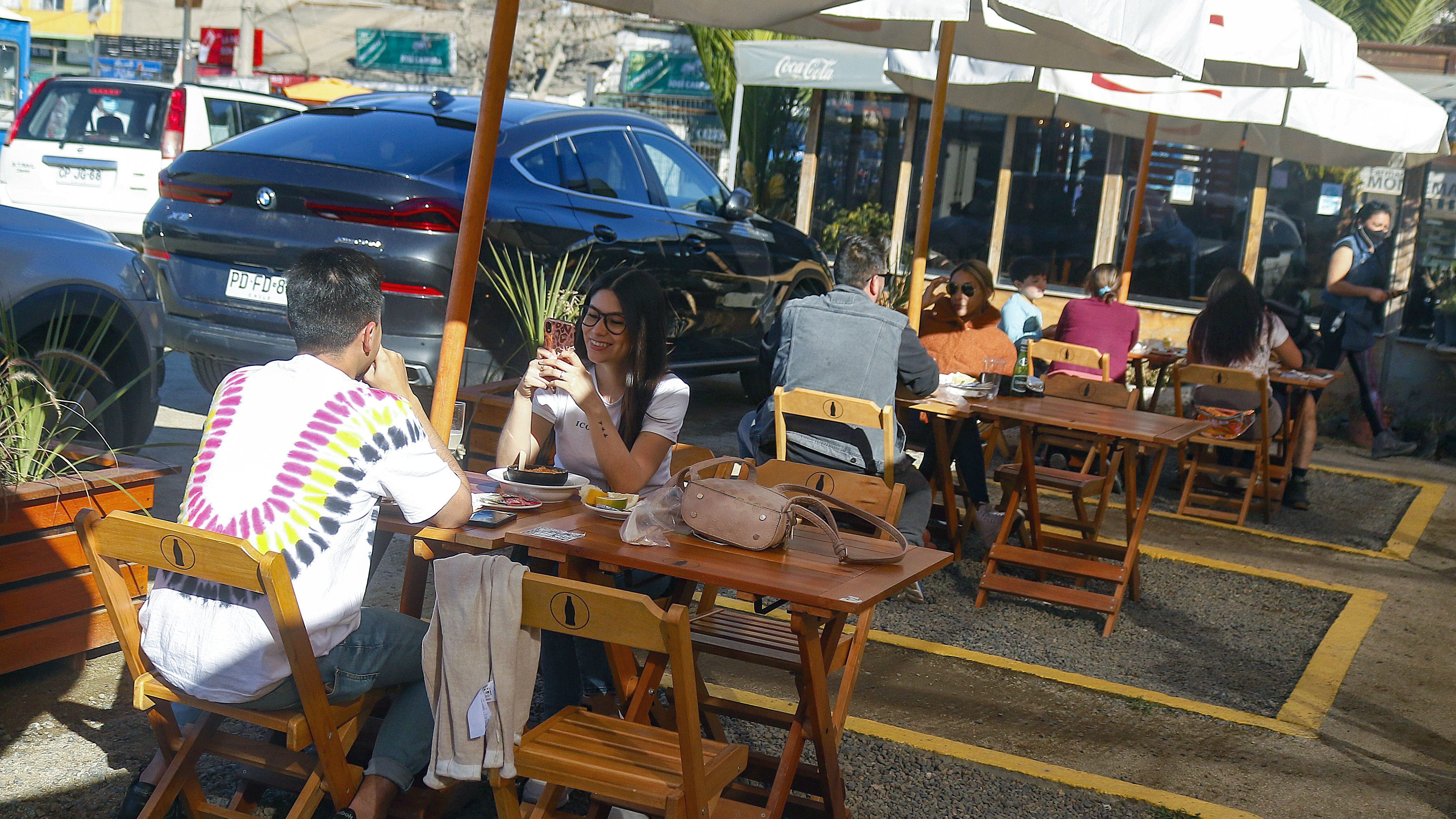 rubro gastronómico sobre toque de queda