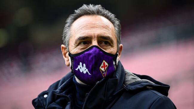 STADIO GIUSEPPE MEAZZA, MILAN, ITALY - 2020/11/29: Cesare Prandelli, head coach of ACF Fiorentina, looks on prior to the Serie A football match between AC Milan and ACF Fiorentina. AC Milan won 2-0 over ACF Fiorentina. (Photo by Nicolò Campo/LightRocket via Getty Images)