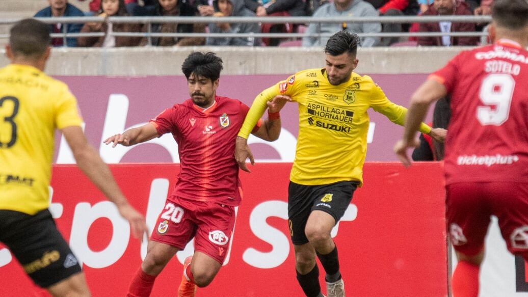 Deportes La Serena y San Luis protagonizan emocionante empate en el choque de punteros de la Primera B
