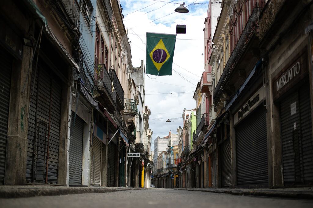 Un barrio comercial vacío en la ciudad de Río de Janeiro
