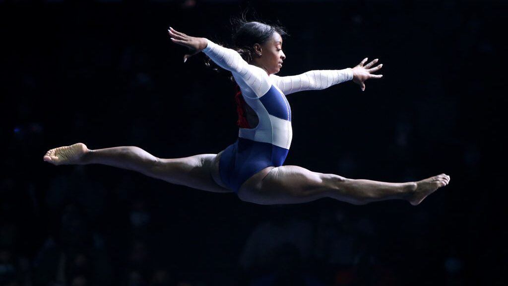 Simone Biles aseguró que debió retirarse "mucho antes de Tokio 2020"