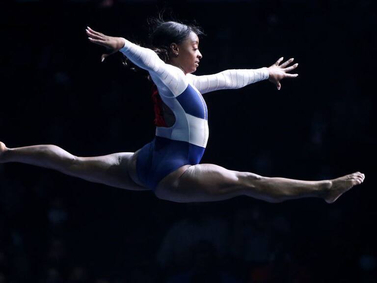 Simone Biles aseguró que debió retirarse "mucho antes de Tokio 2020"