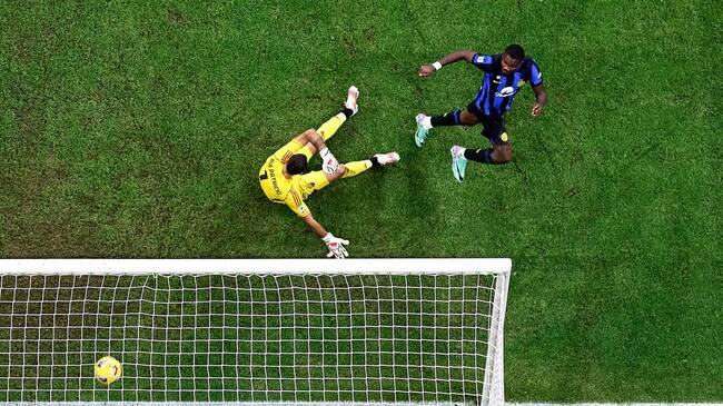 Inter de Milán vence a la Roma y sigue en lo más alto de la Serie A