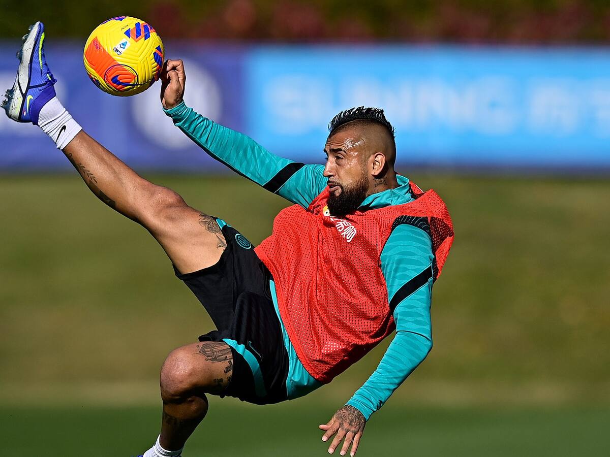 Las razones por las cuales Inzaghi apostaría por Arturo Vidal como titular para el clásico ante Milan