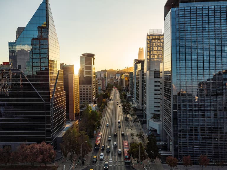 Conocida empresa constructora se va a la quiebra: creó edificios que chocaban entre sí durante temblores