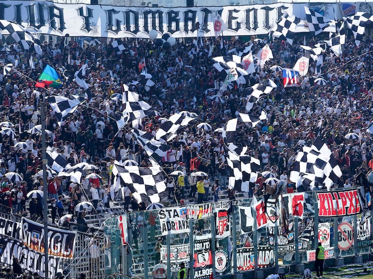 No puede ingresar a los estadios: el castigo que arrastra el vocero de la Garra Blanca