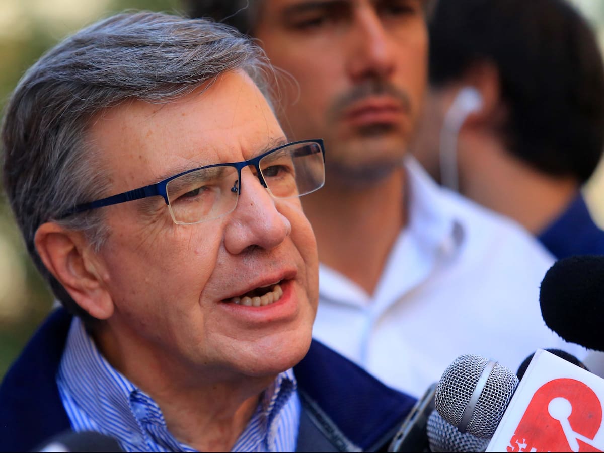 No apoyó a su partido: Servel reveló aporte de Joaquín Lavín a candidato republicano
