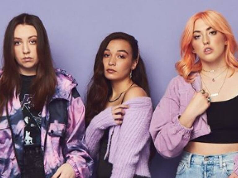 Tres jóvenes rompieron récord en TikTok al publicar su canción sobre el 2020, pero la plataforma decidió borrarla