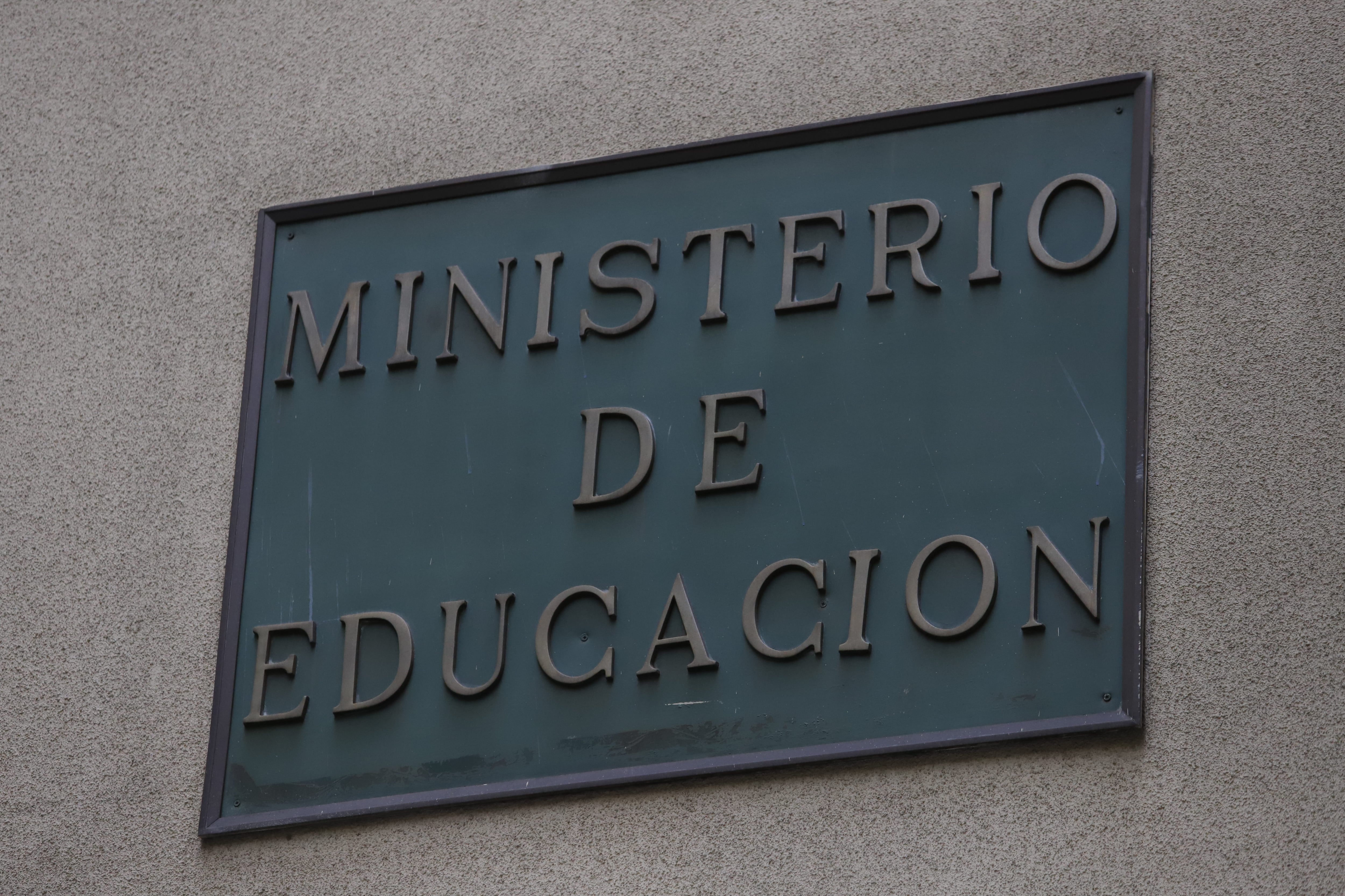 SLEP Santiago Centro aclara informe de Contraloría: 94,9% de los días de suspensión pagados a funcionarios fueron heredados del municipio