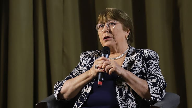 Bachelet critica estereotipos contra mujeres en política: “Se nos evalúa no solo por lo que hacemos”