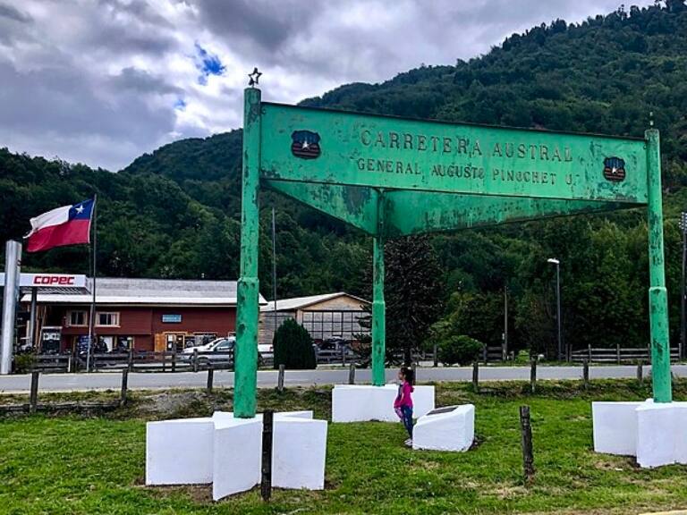 Habitantes de Aysén piden eliminar monumento a Augusto Pinochet