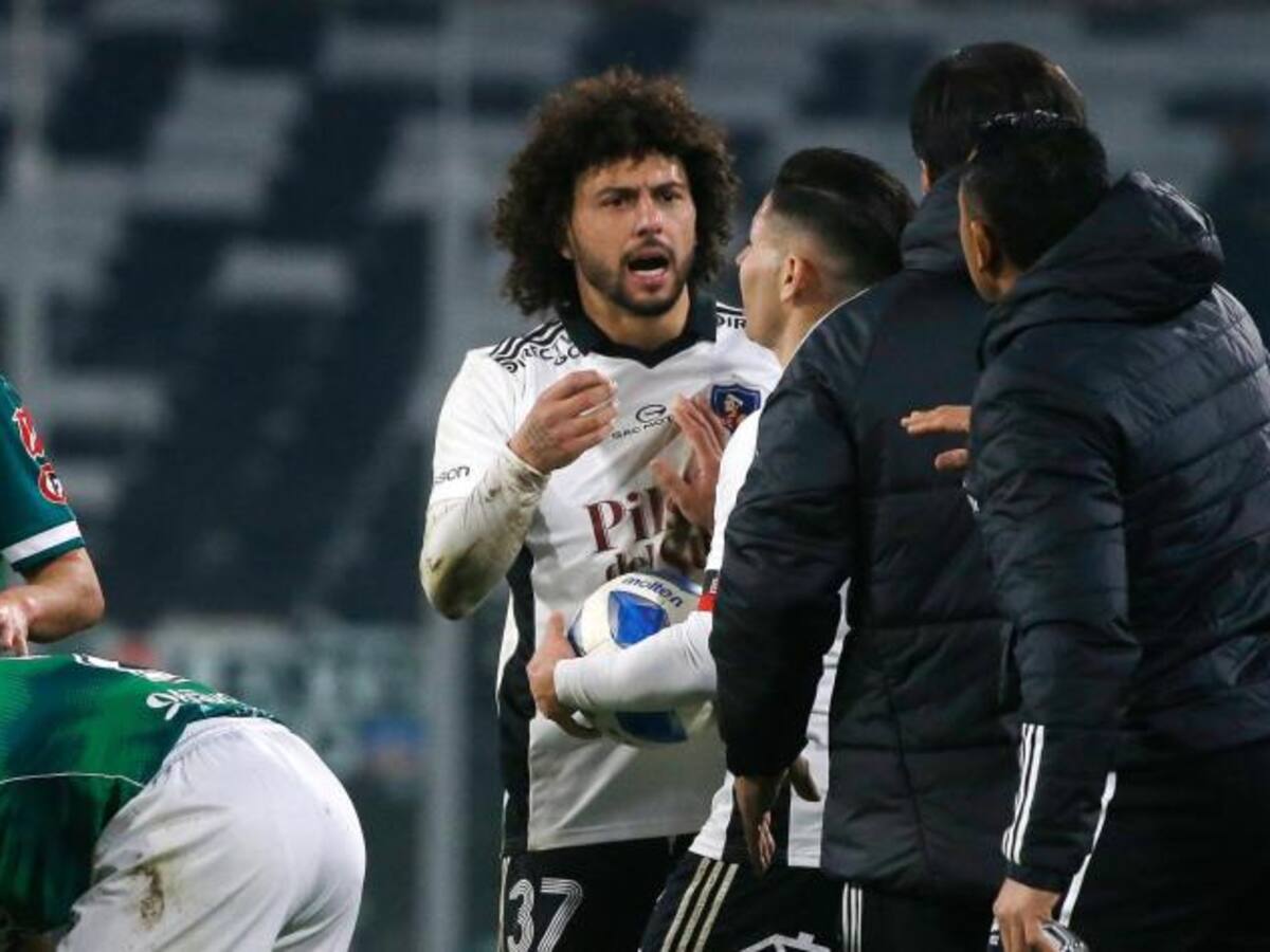 Gustavo Quinteros explicó su furiosa reacción con Falcón en el duelo ante Temuco: «Siempre le digo»
